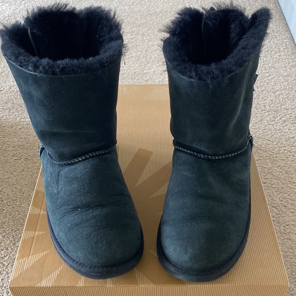 “Ugg Australia” K Bailey Bow, black boot; size6 - Picture 5 of 16
